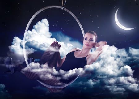 Τα άστρα σήμερα 19-10-2017 με τη Νέα Σελήνη στον Ζυγό.