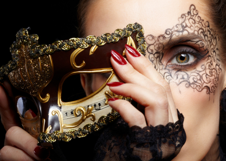 Ωροσκόπος: η αλήθεια κάτω από τη μάσκα! Ποιο είναι το κρυμμένο μας “Εγώ”!