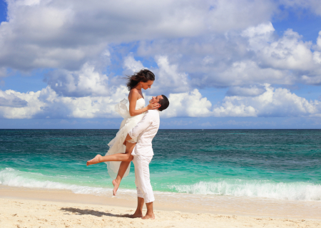 Διακοπές με το ταίρι σου! Δες το ζώδιο του... και τι σε περιμένει!