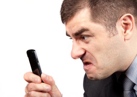 Ποια ζώδια έχουν την τάση να ελέγχουν το κινητό του συντρόφου τους;