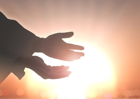 Τα άστρα την Δευτέρα, με τον Ερμή σε τρίγωνο με ανάδρομο Πλούτωνα: Να επιδιώκεις την κίνηση και την εξέλιξη, ακόμα κι όταν αυτό μοιάζει αδύνατο!