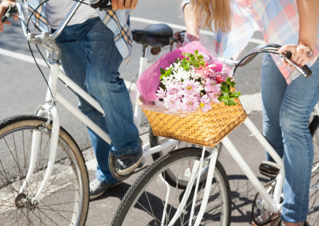Τα άστρα την Τρίτη, με τον Ήλιο σε εξάγωνο με Κρόνο.