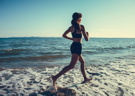 Τα άστρα την Τρίτη, με τον Ήλιο σε εξάγωνο με Πλούτωνα.