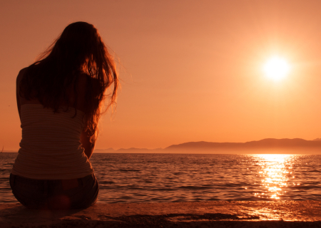 Τα άστρα την Πέμπτη, με τον Ήλιο σε τετράγωνο με Ποσειδώνα: Το κλειδί είναι η έλλειψη προσδοκιών... 