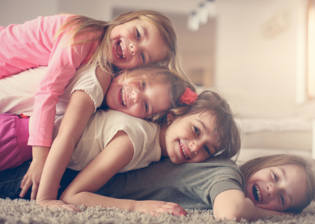 Πόση παιδικότητα κρύβουν τα ζώδια μέσα τους.